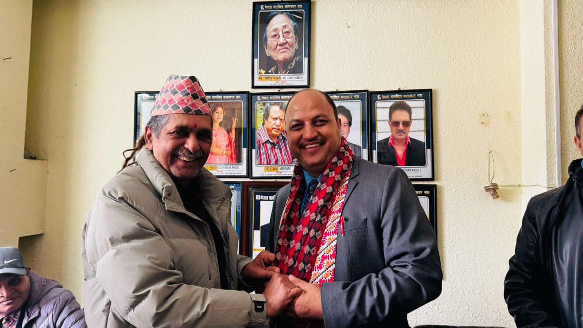 कलाकार खनाललाई चलचित्र कलाकार सङ्घको मानार्थ सदस्यता सहितको सम्मान