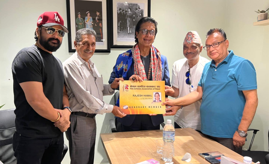 अभिनेता राजेश हमाललाई नेपाल चलचित्र कलाकार संघको मानार्थ सदस्यता