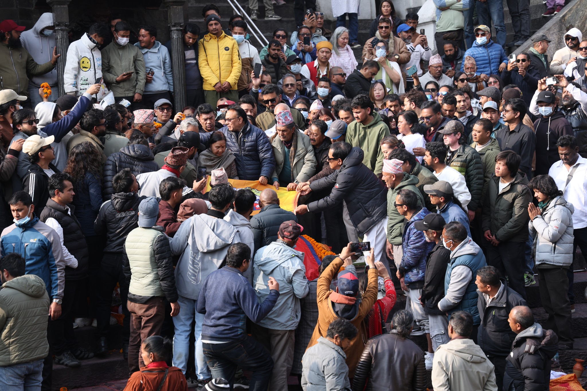 विशिष्ट अभिनेता सुनील थापाको हृदयाघातबाट निधन, संघद्धारा श्रद्धाञ्जलि अपर्ण गरियो